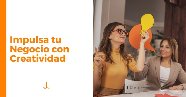 Mujeres emprendedoras generando ideas creativas para negocios exitosos.